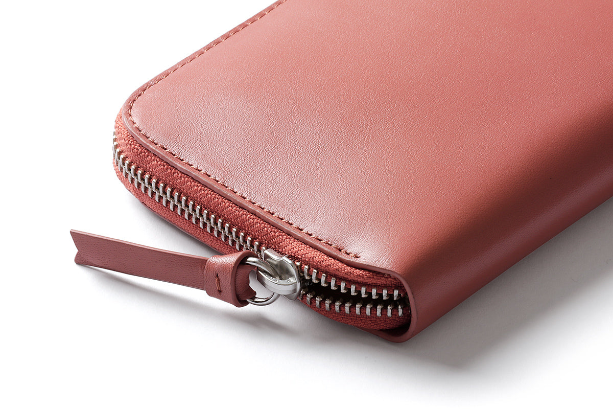 bellroy-ffwa-deepblush-web-03_2000x.jpg?v=1543411596